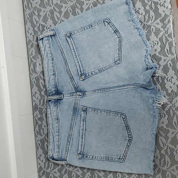 Old Navy Light Blue Shorts - Picture 4 of 6